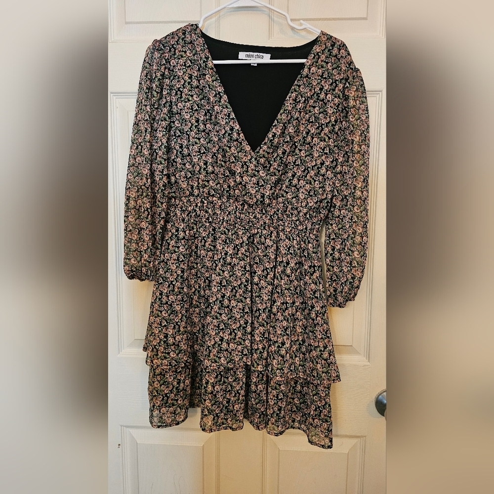 Mimi Chica Black Pink Floral Tiered Mini Dress Gold Metallic